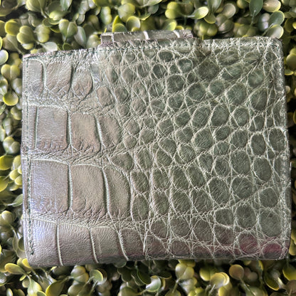 Women's Alligator  Compact Wallet with Snap Clasp – Handcrafted in Florida (Green)