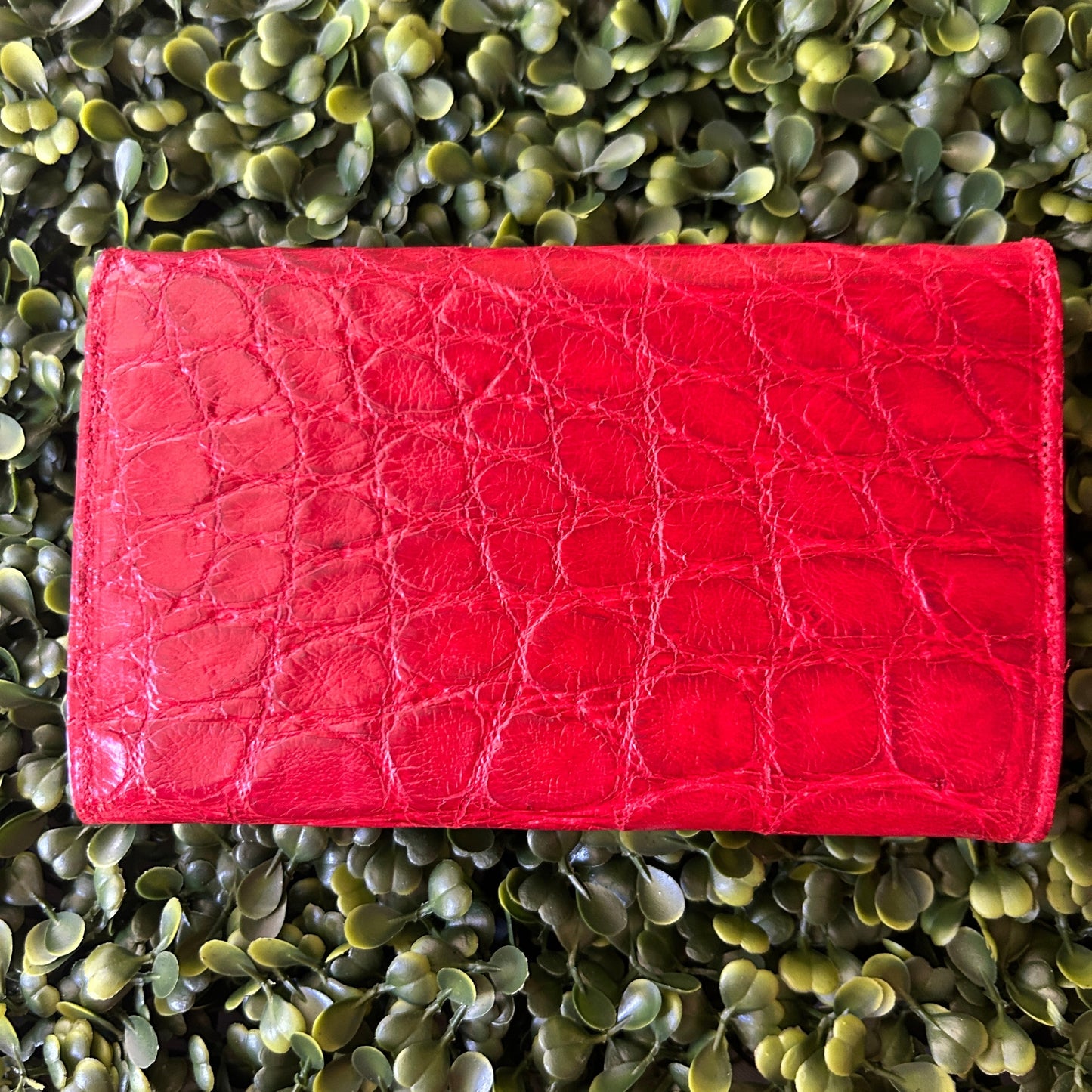 Women's Alligator Leather Wallet – Large Wallet (Red)