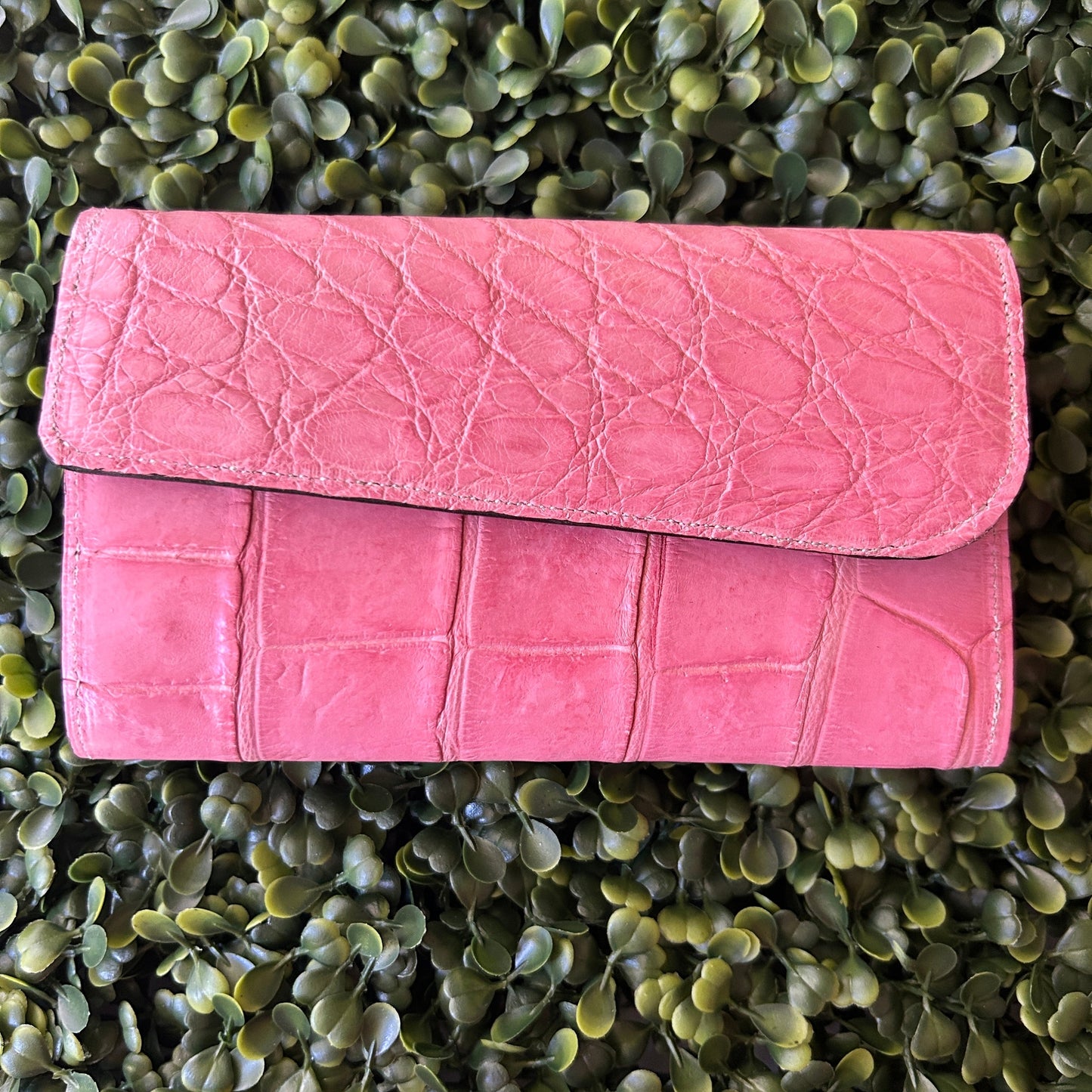 Women's Alligator  Leather Wallet – Large Wallet (Pink)