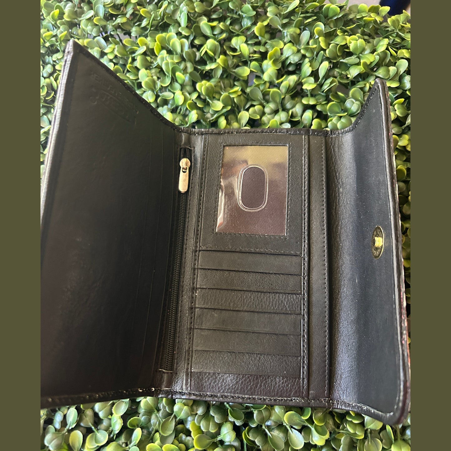 Women's Alligator  Leather Wallet – Large Wallet (Pink)