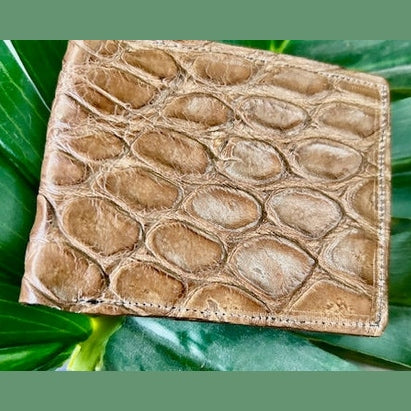 Men’s Alligator Bifold Wallet – Tan